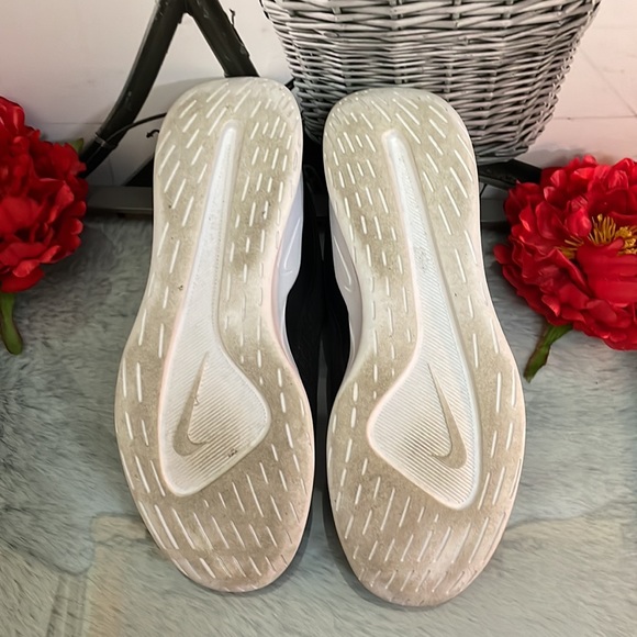 Nike Viale Sportswear Shoes - Picture 10 of 16